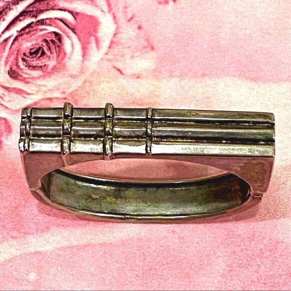 VINTAGE Silver Hinged Bangle Bracelet GRUNGE CHIC! - Picture 1 of 9